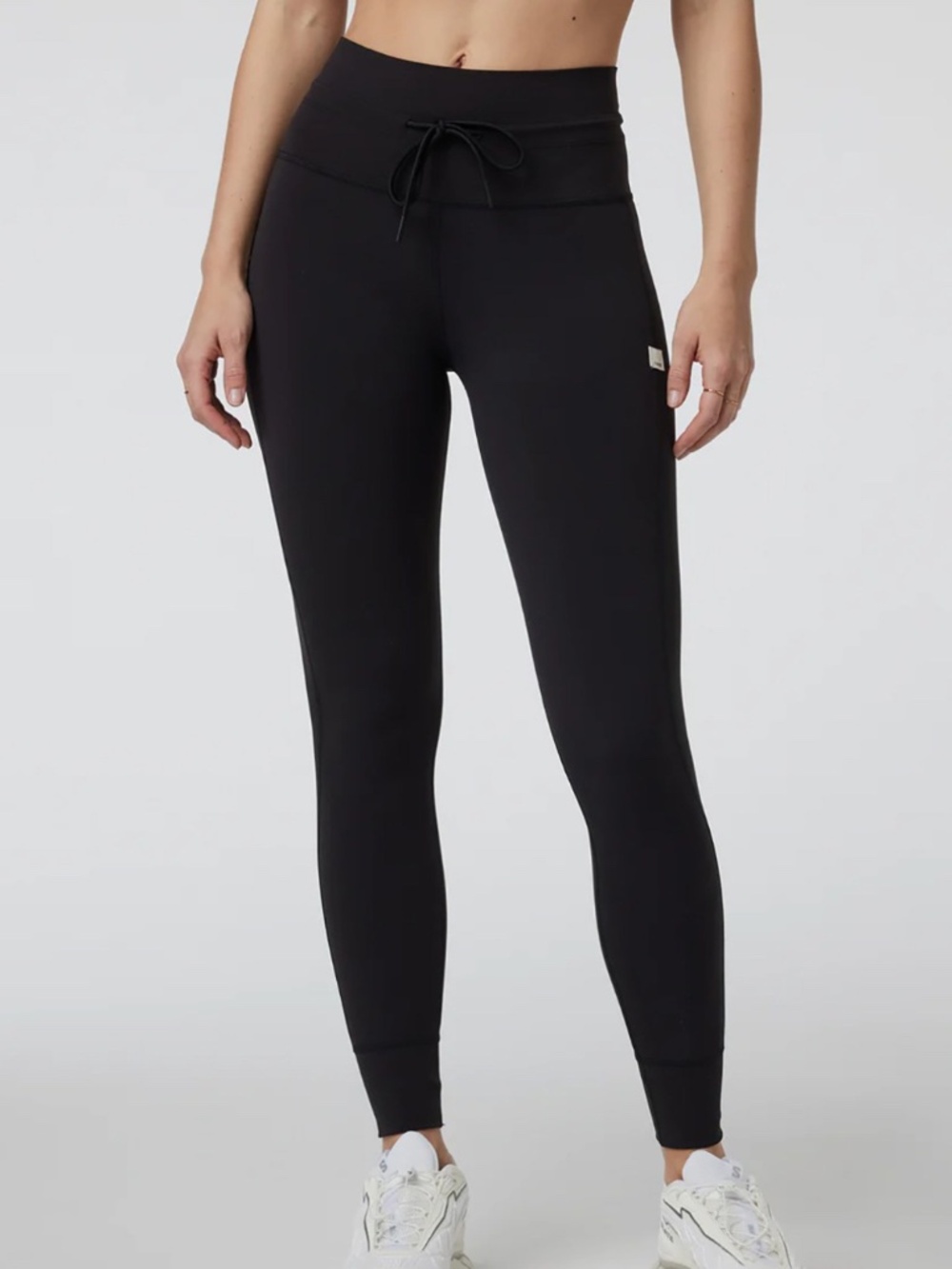 Vuori Daily Leggings in Black - Size Small